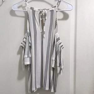 soft n sexy cold shoulder striped top